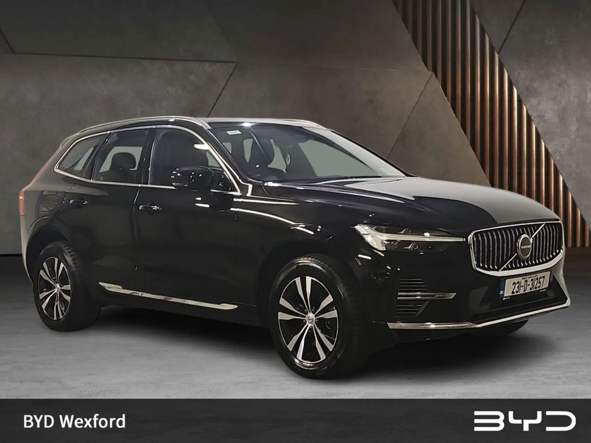 Volvo XC60 T6 Recharge Phev 350hp AT8 Core - Image 1