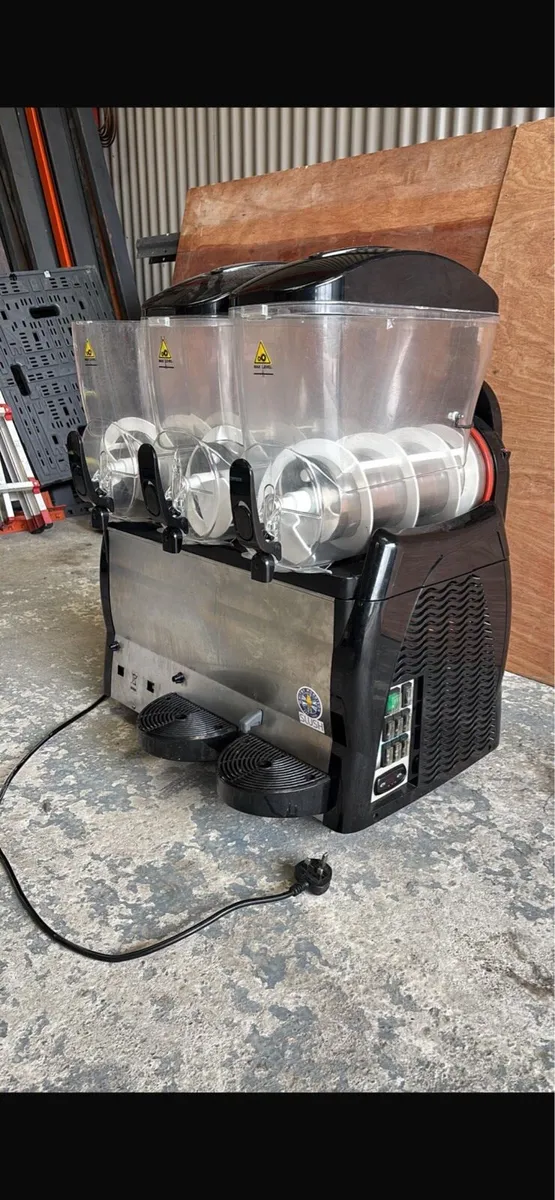 Slush Machines - Image 1