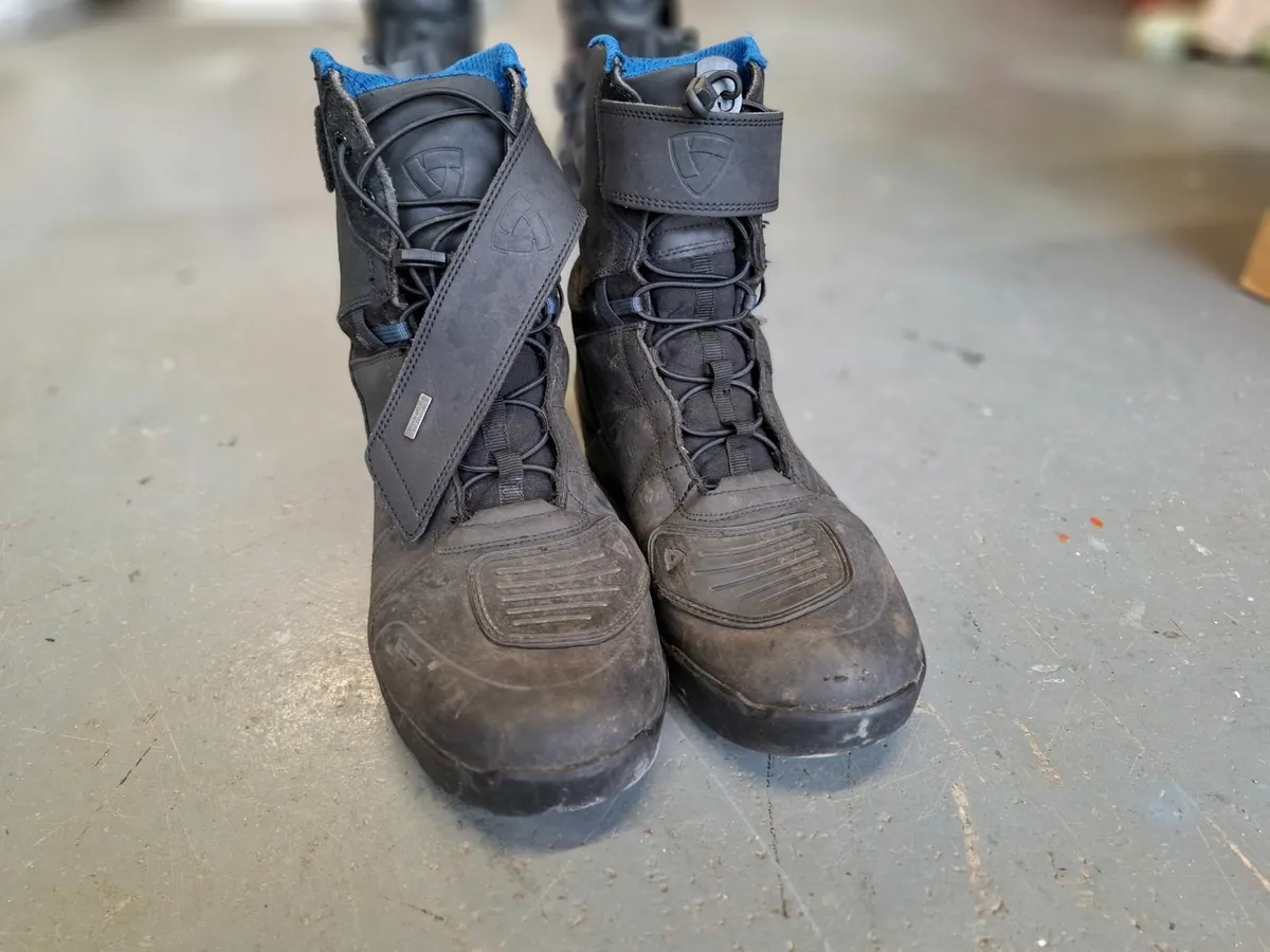 Motorbike boots and thermal liner - Image 1