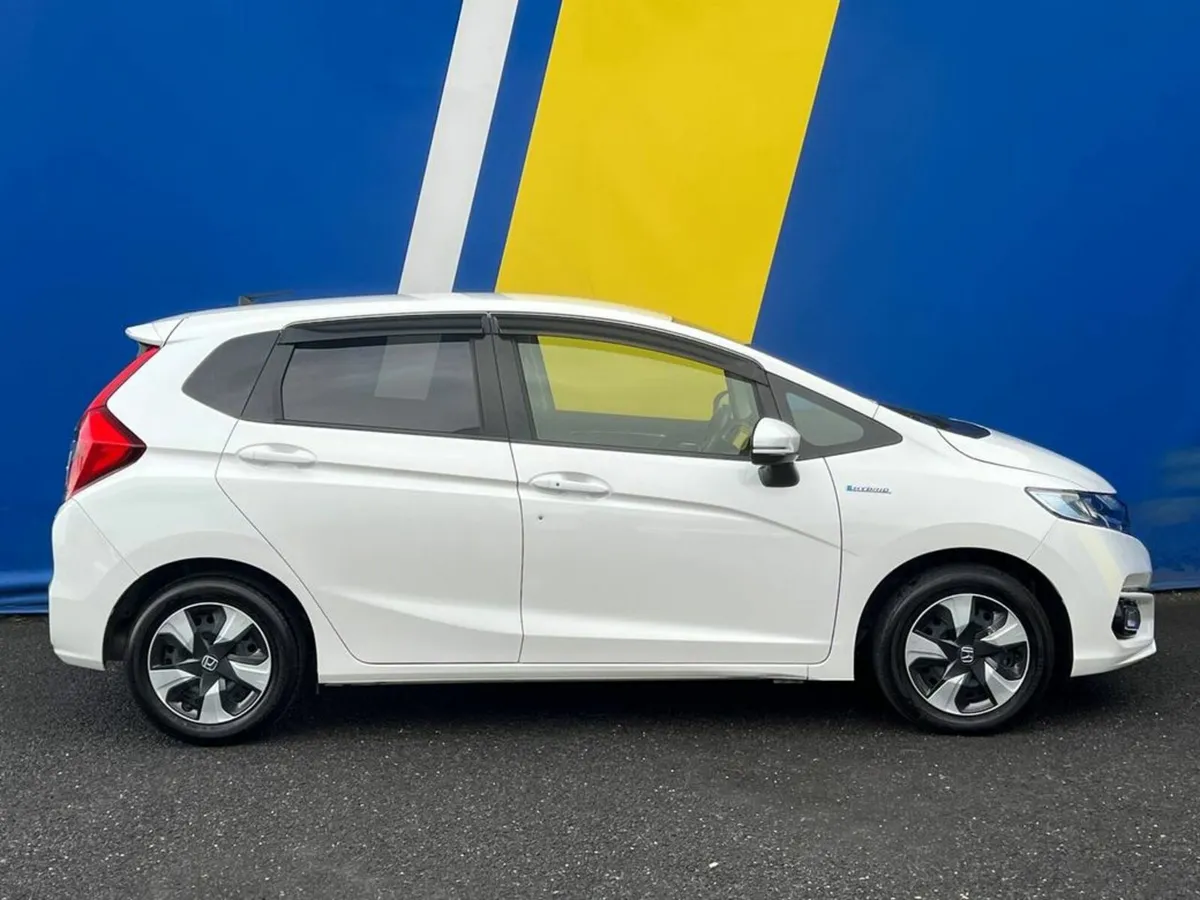 Honda Fit L-SENSING 1.5 HYBRID // HALF LEATHER INT - Image 2