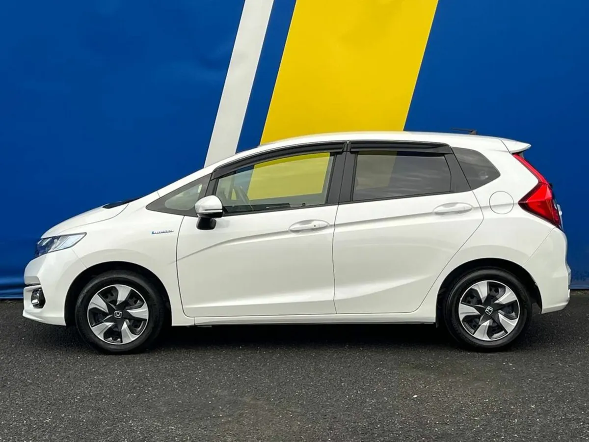 Honda Fit L-SENSING 1.5 HYBRID // HALF LEATHER INT - Image 3