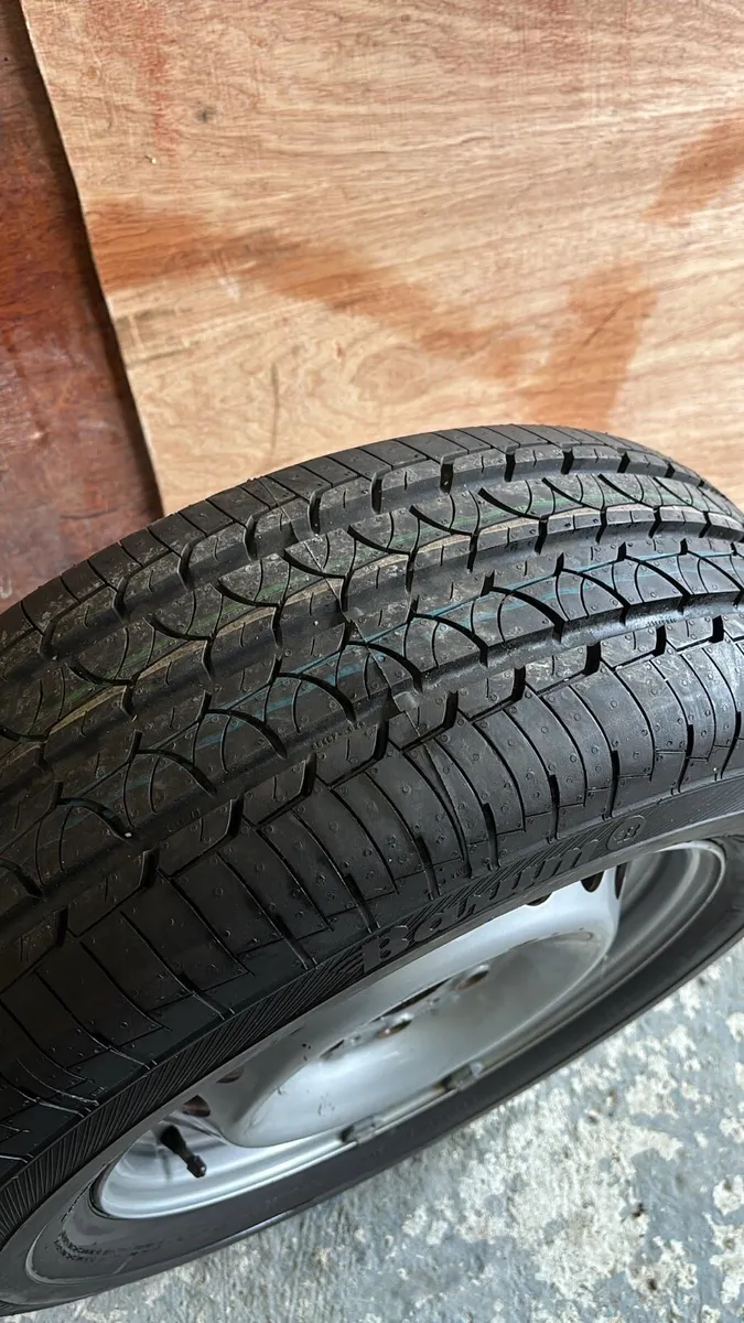 235/65 R 16 C Tyres - Image 2
