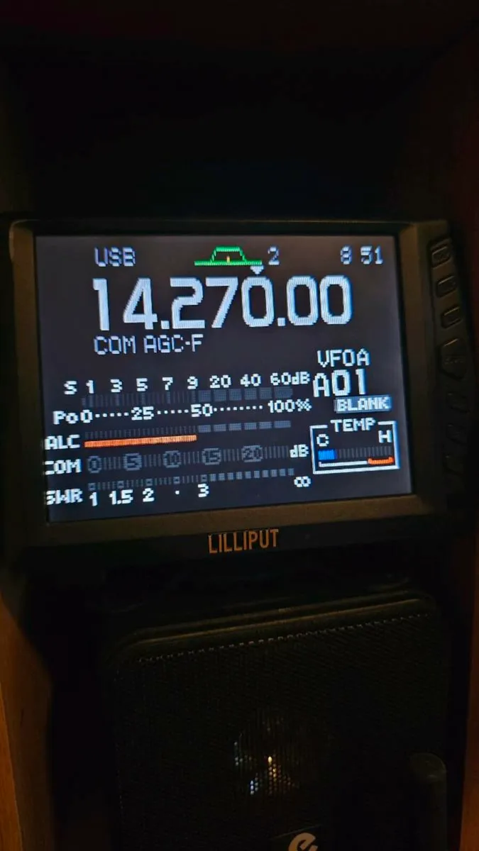 ICOM IC 7000 - Image 3