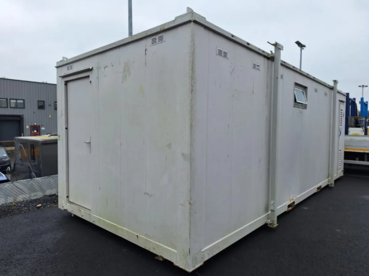 Approx 24 x 10 Shower Block Container For Auction - Image 1