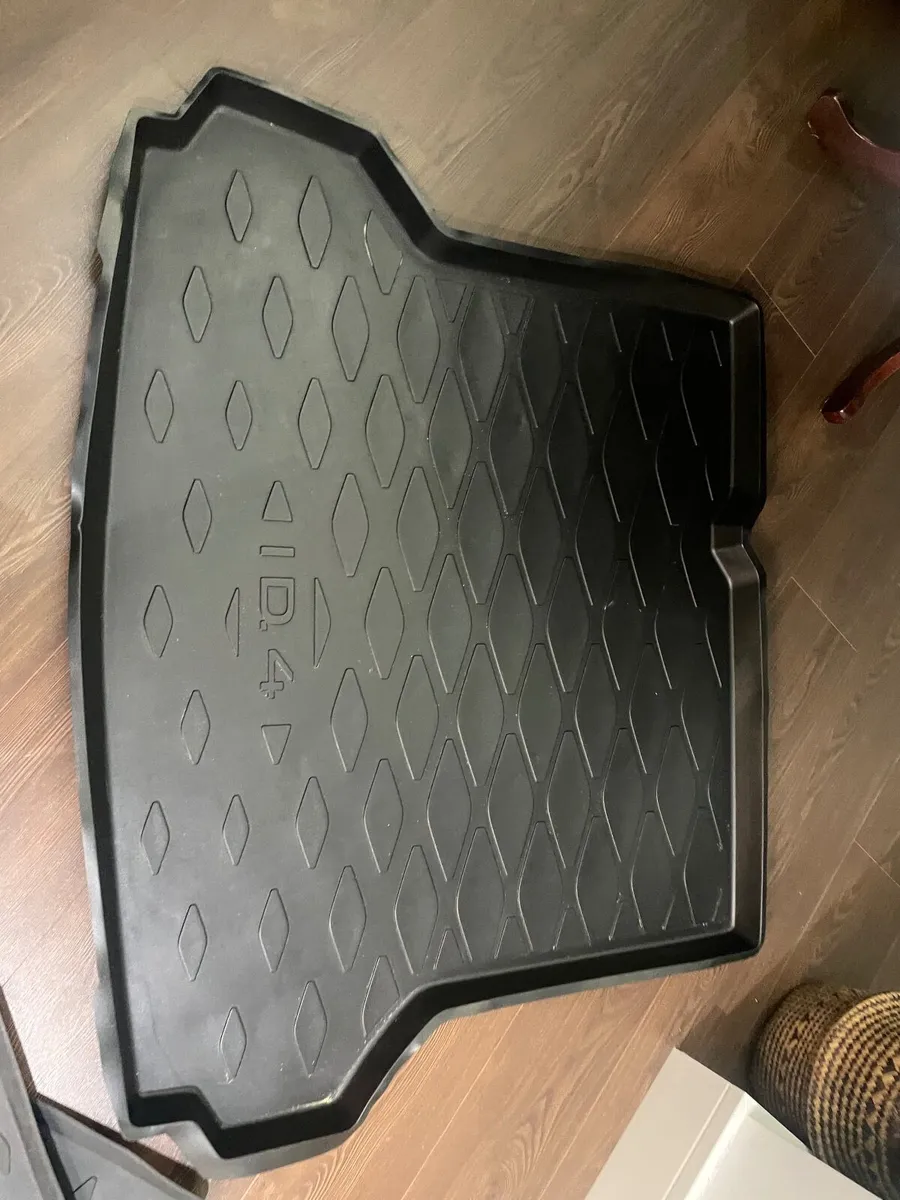 Boot tray - Image 1