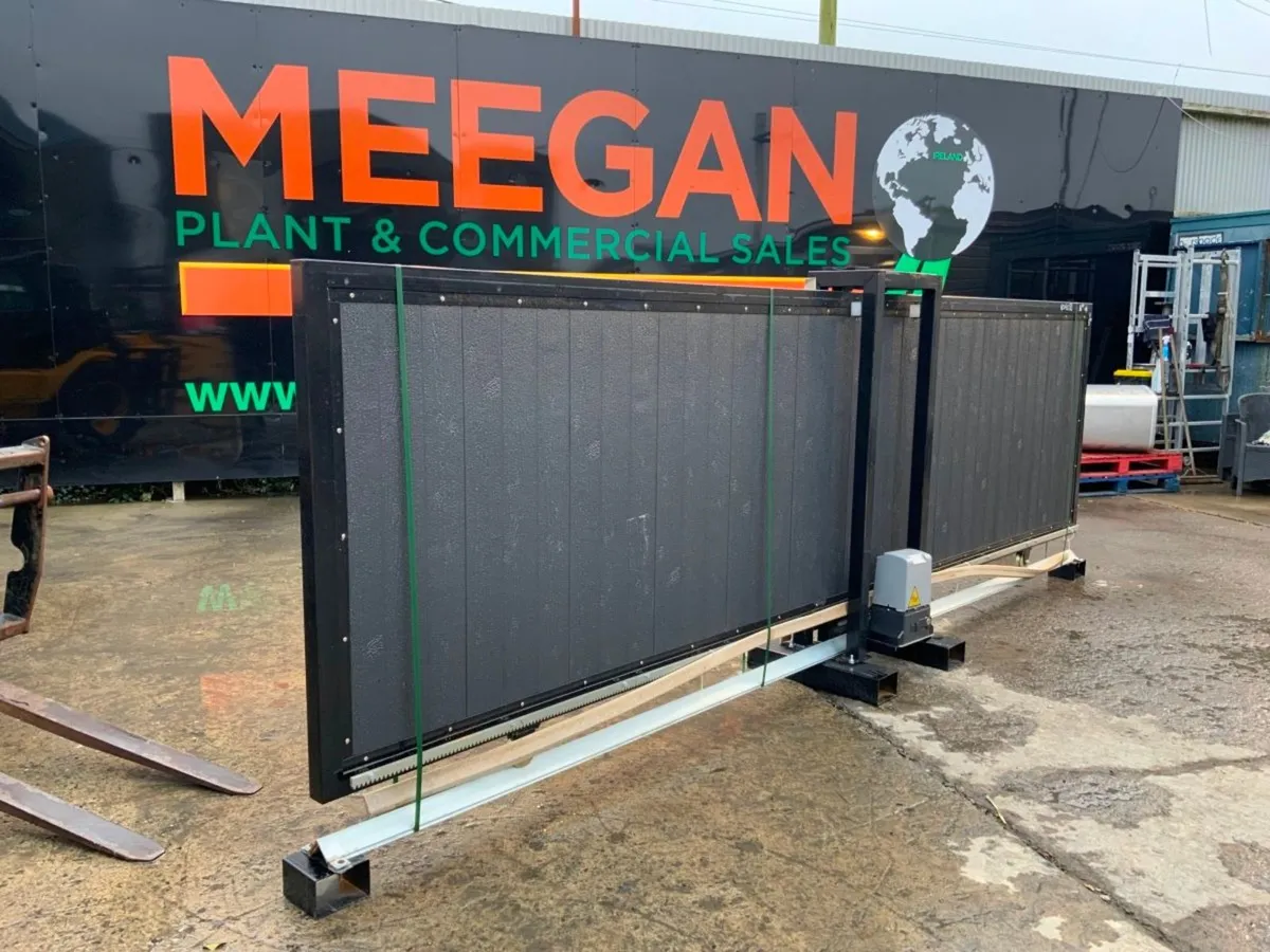 16ft ELECTRIC SLIDING ENTRANCE GATE......4025. - Image 3