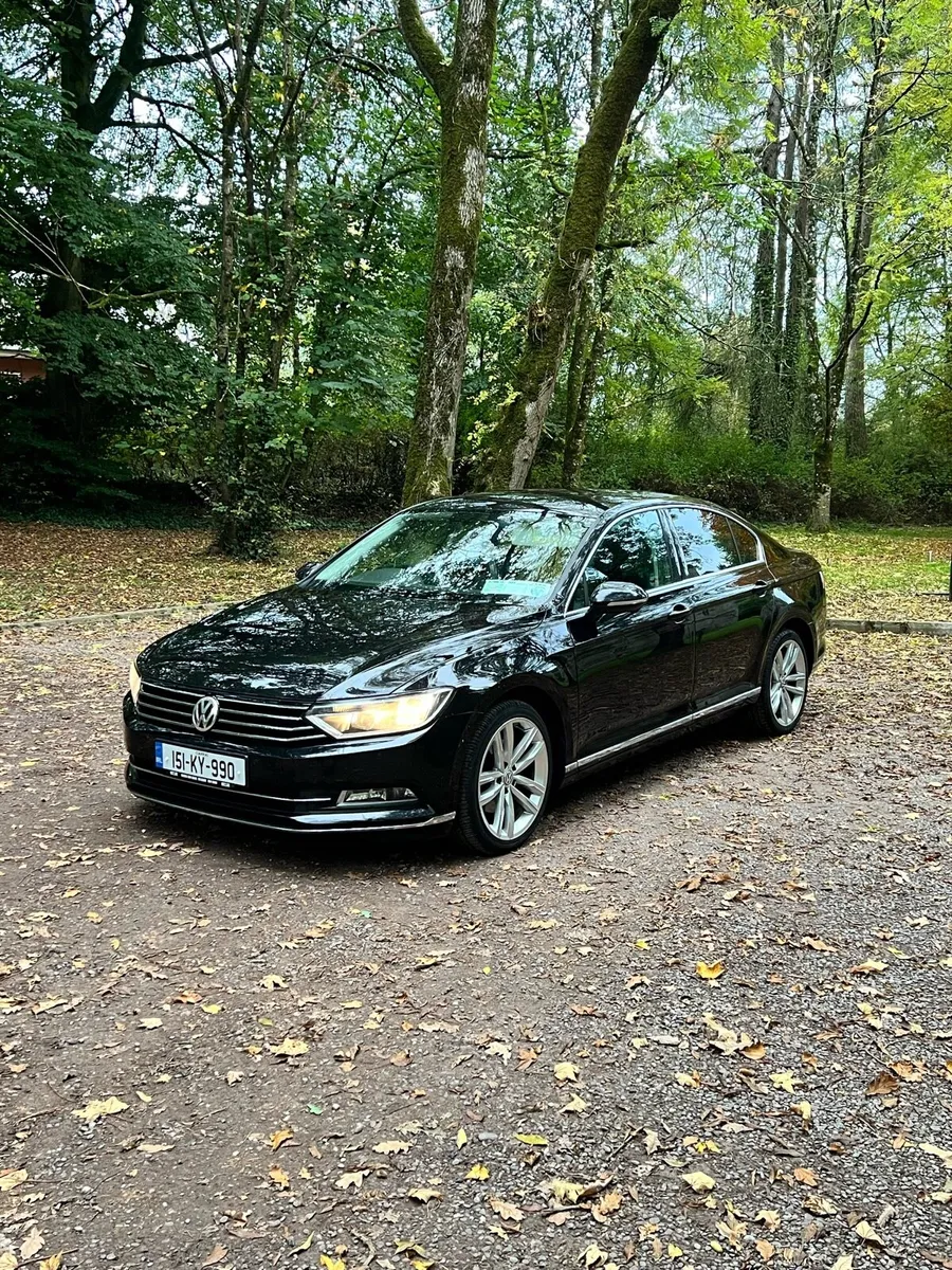 Volkswagen Passat - Image 2
