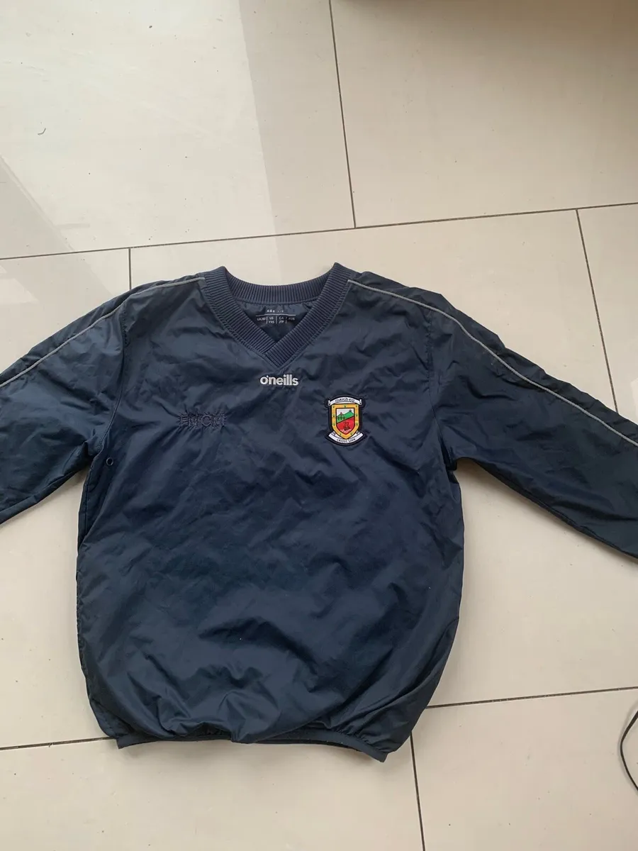 Age 7/8 Mayo O Neills wind/waterproof top - Image 3