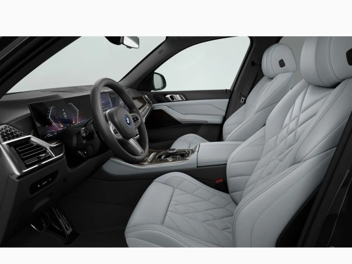 BMW X5 50e M-sport PRO - Image 3
