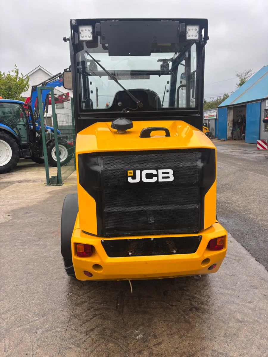 JCB 403 - Image 4
