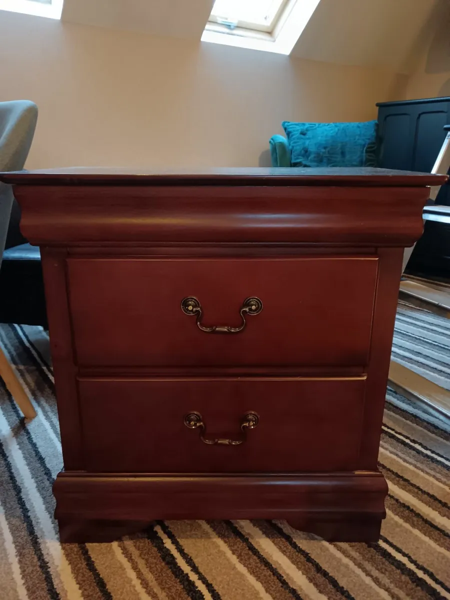 Pair of Bedside lockers - Image 2