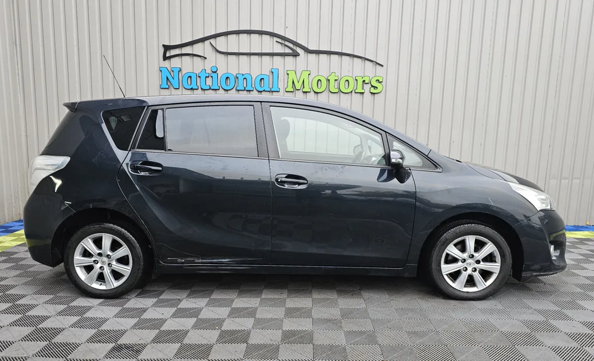 2015 Toyota Verso 1.6 D-4D Aura 7 Seater - Image 2