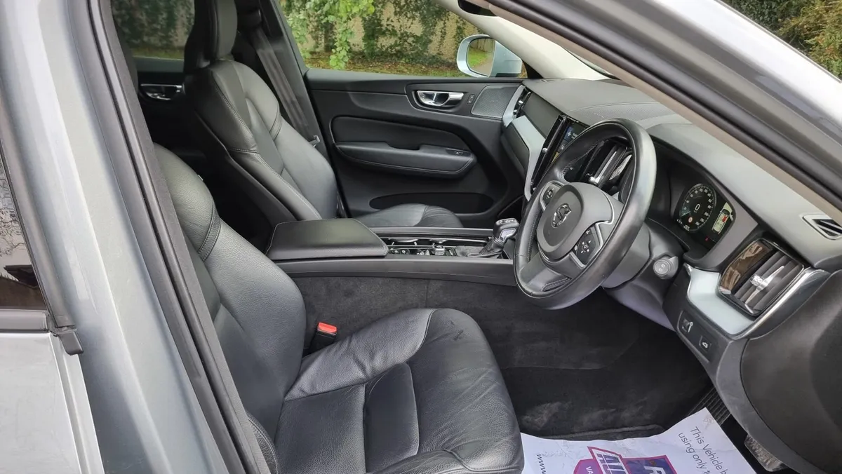 192 volvo  xc60  4x4 - Image 4