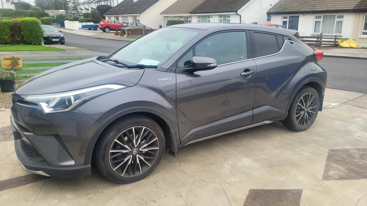 Toyota C-HR  1.8  EXCEL  HYBRID - Image 1