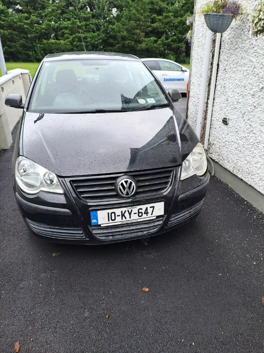 Volkswagen Polo 2010 - Image 1