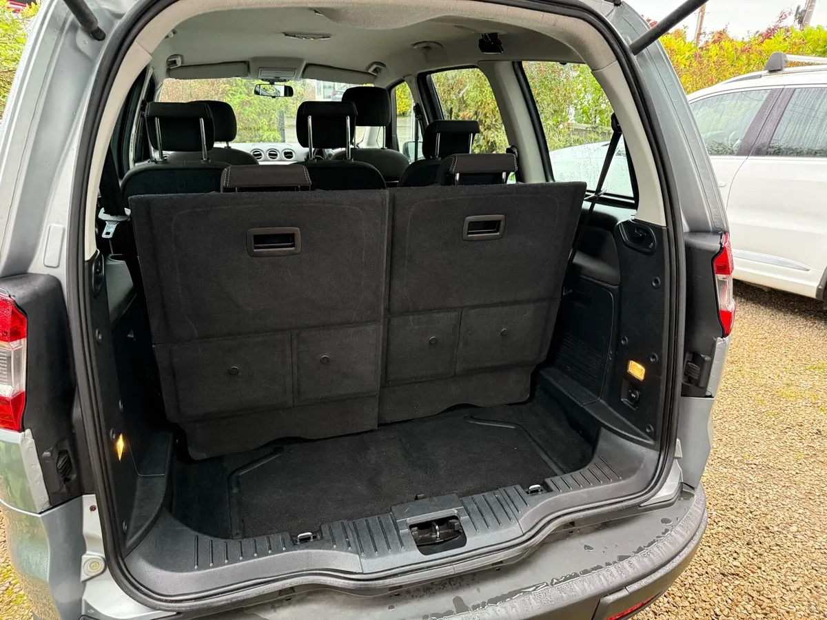 Ford Galaxy 2010 2.0 TDCI - Image 4