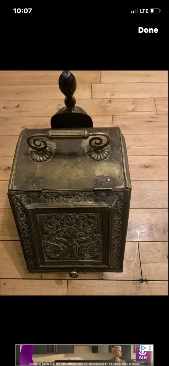 Antique brass coal scuttle - Image 1