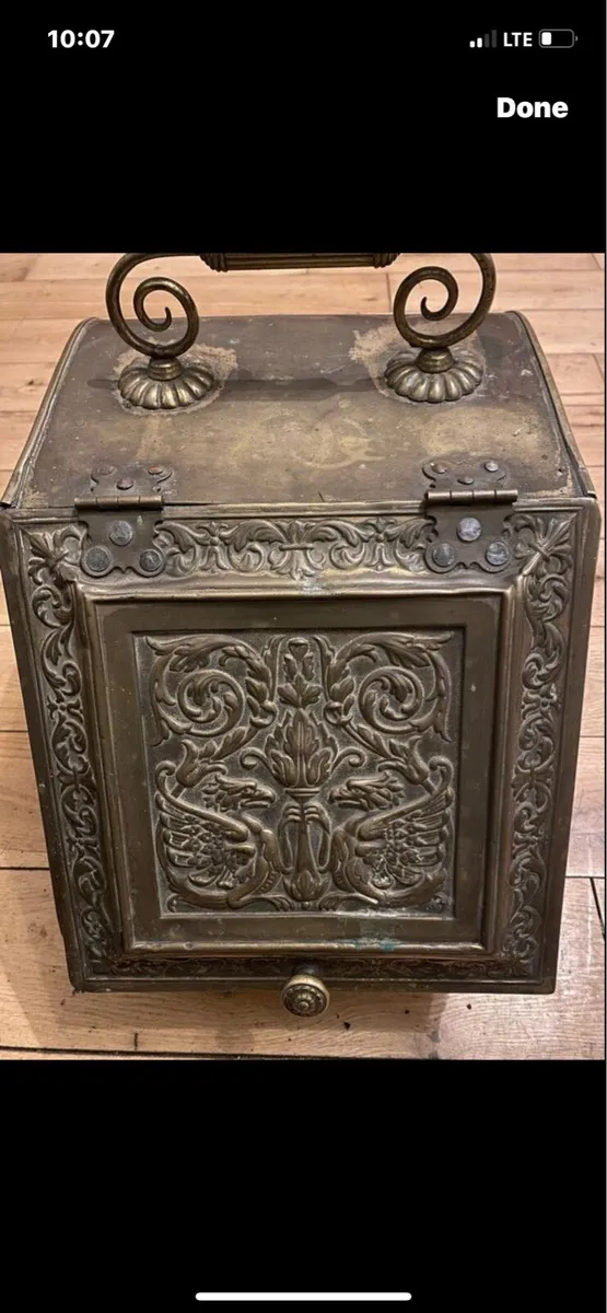 Antique brass coal scuttle - Image 2
