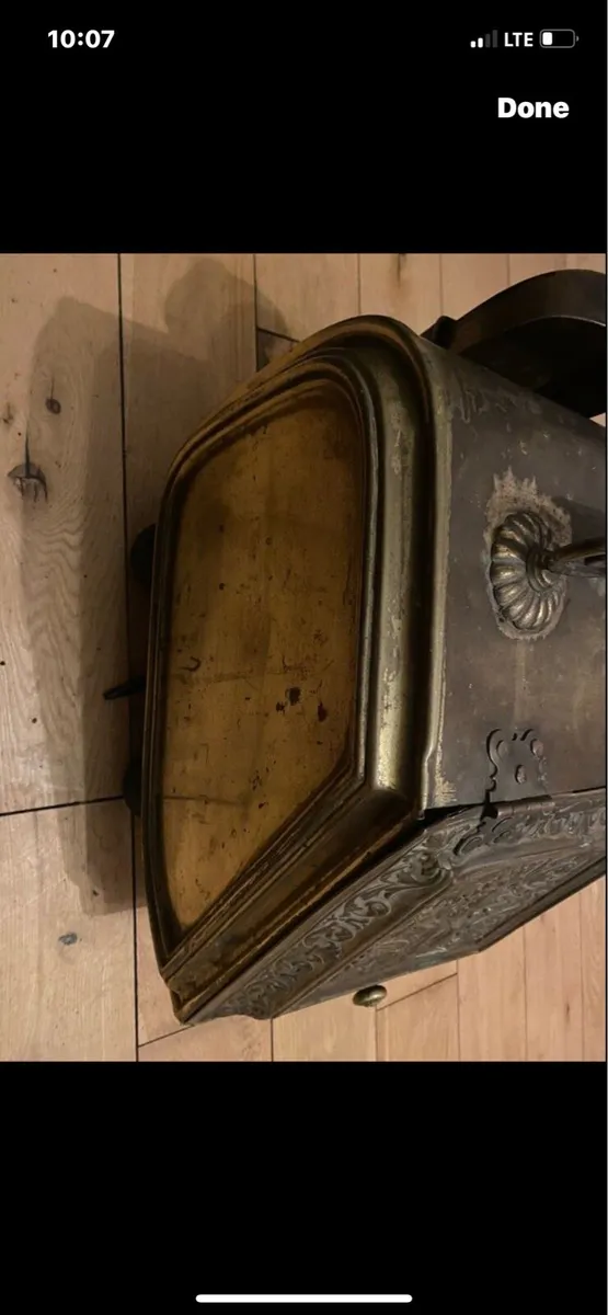 Antique brass coal scuttle - Image 4