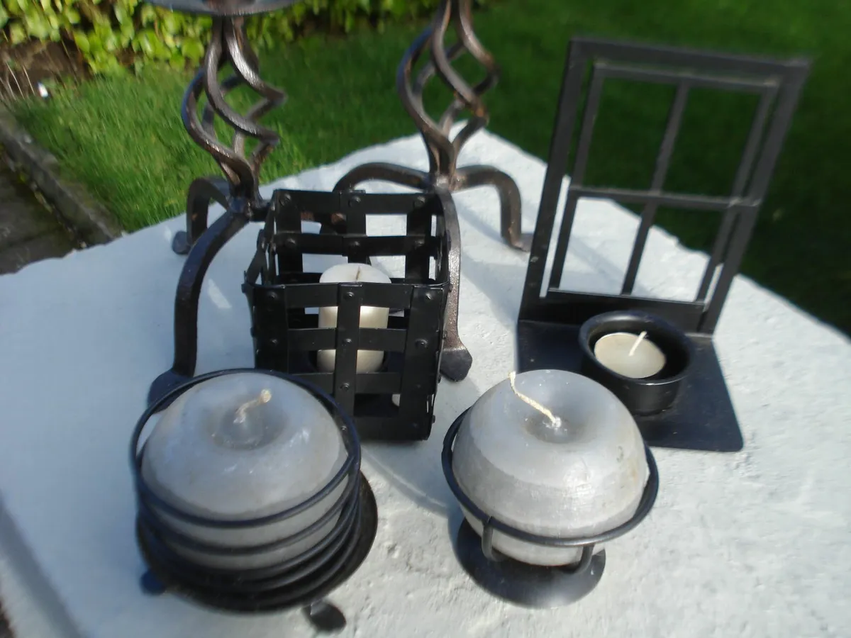 BLACK METAL CANDLE HOLDERS & CANDLE STICKS. - Image 4