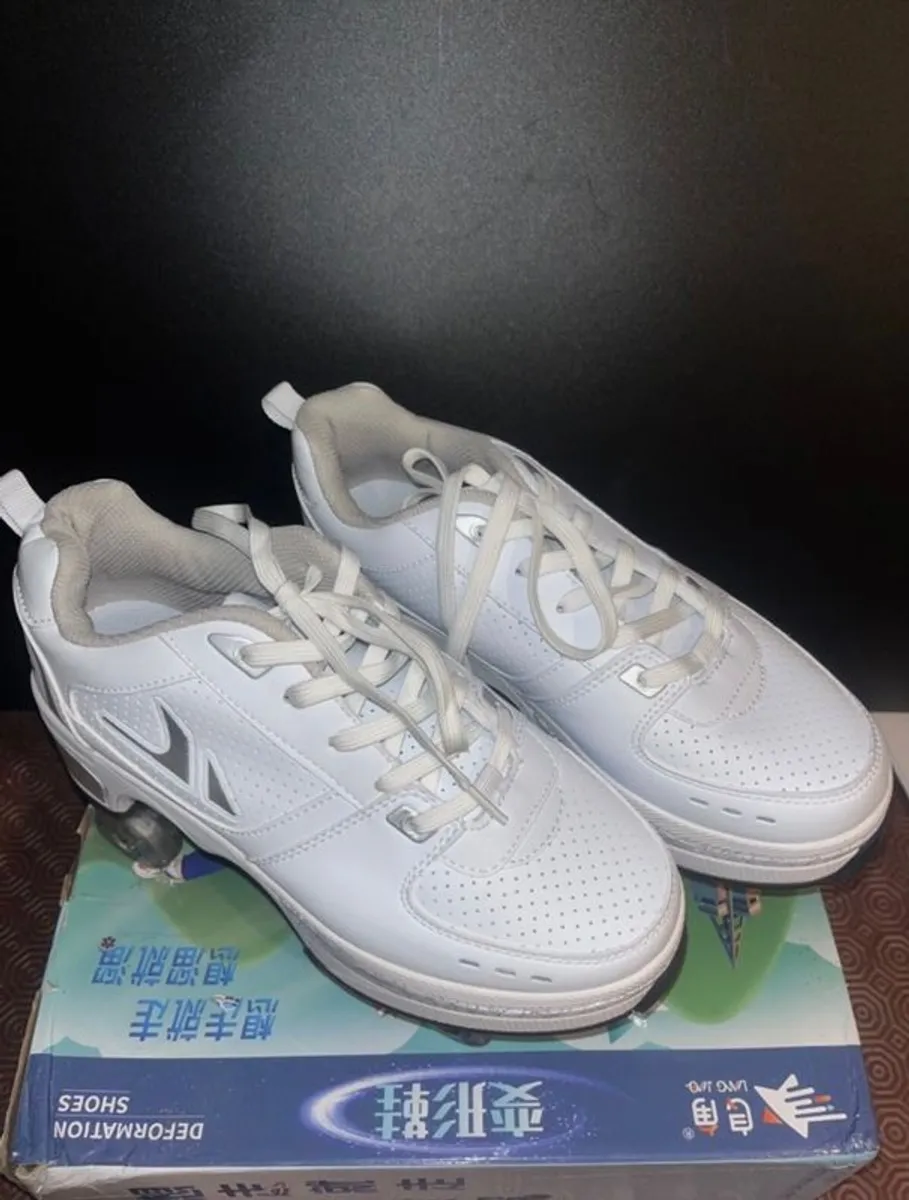 Retractable roller skate - Image 2