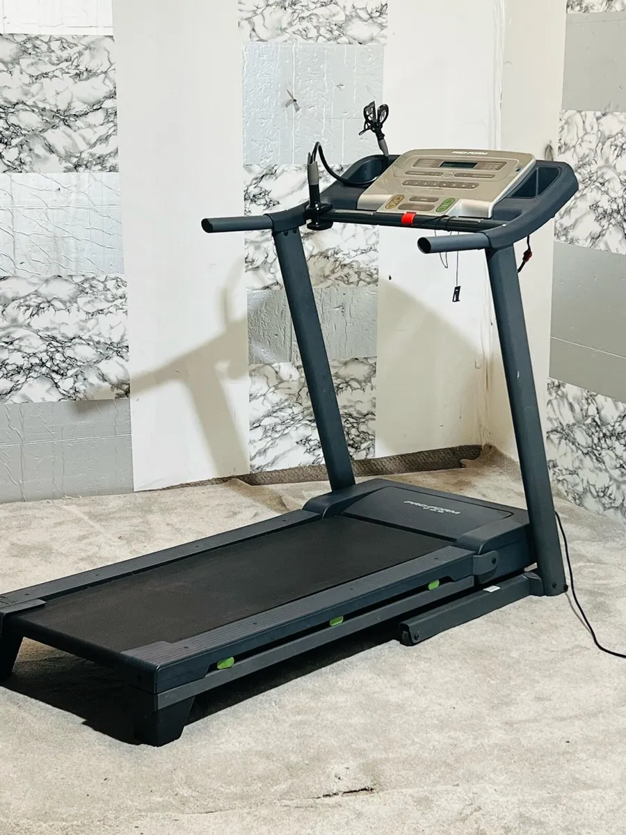 Pro-form Motorised treadmill  incline foldable - Image 1