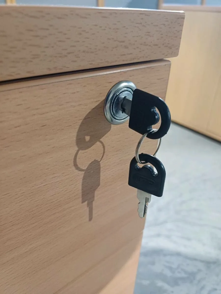 Beech Pedestal Locker 3 Drawer Square Handles - Image 3
