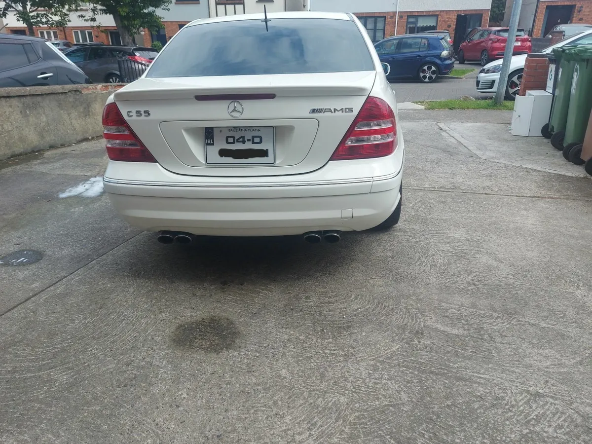 Mercedes-Benz C-Class 2004 - Image 2