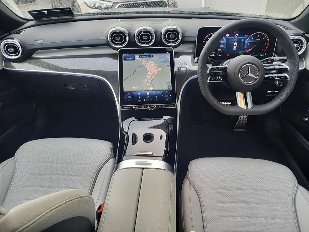 Mercedes-Benz C-Class C200d AMG Line Plus Edition - Image 4