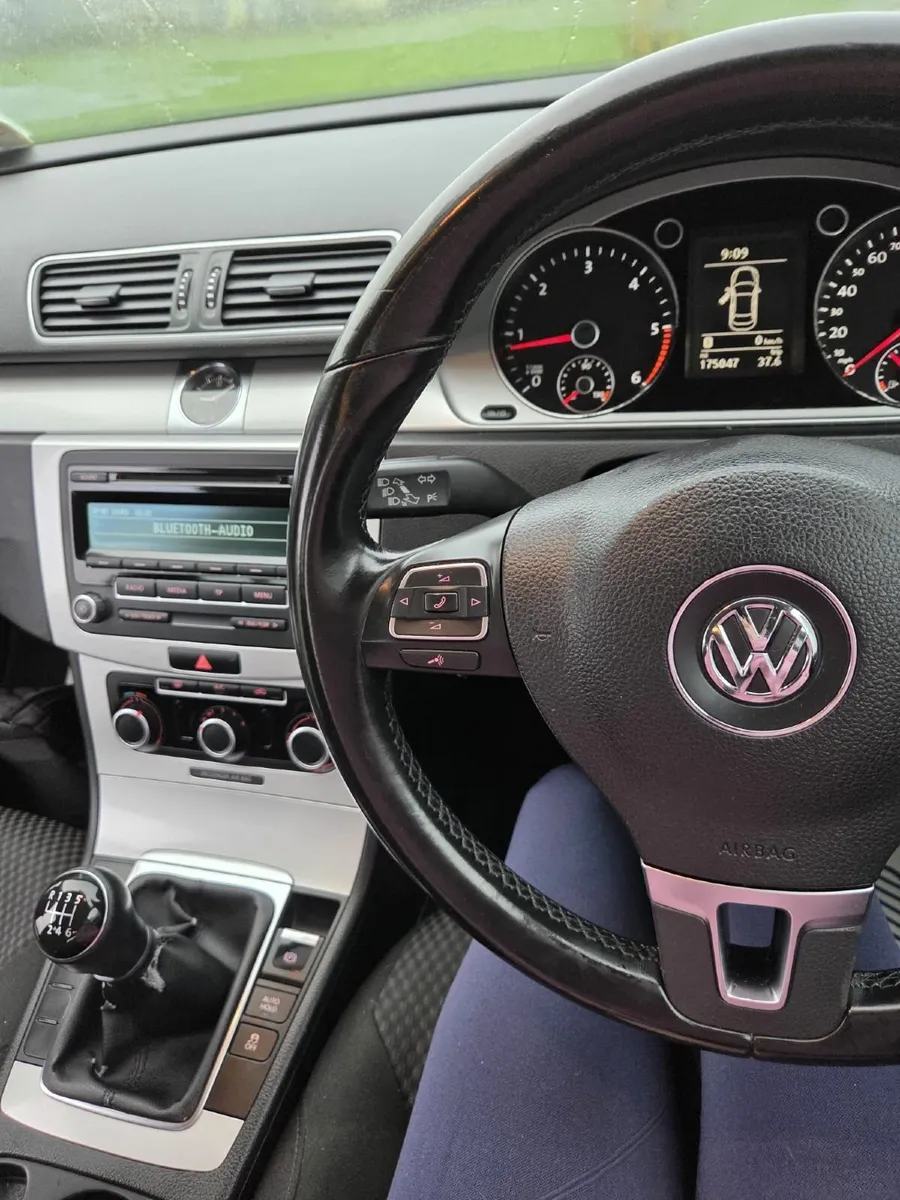 Volkswagen Passat 2014 - Image 3