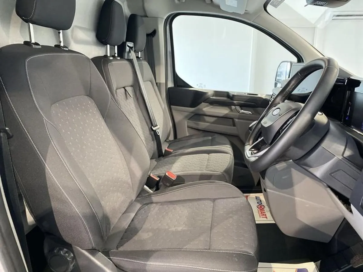 Ford Transit Custom 320 L1 FWD 2.0 Ecoblue 136ps - Image 4