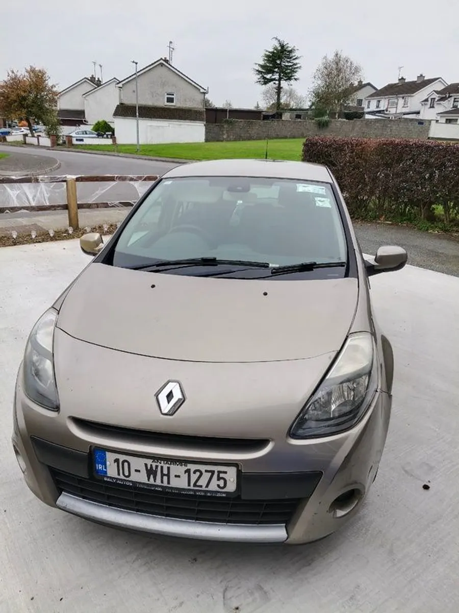 2010 Renault Clio - Image 1