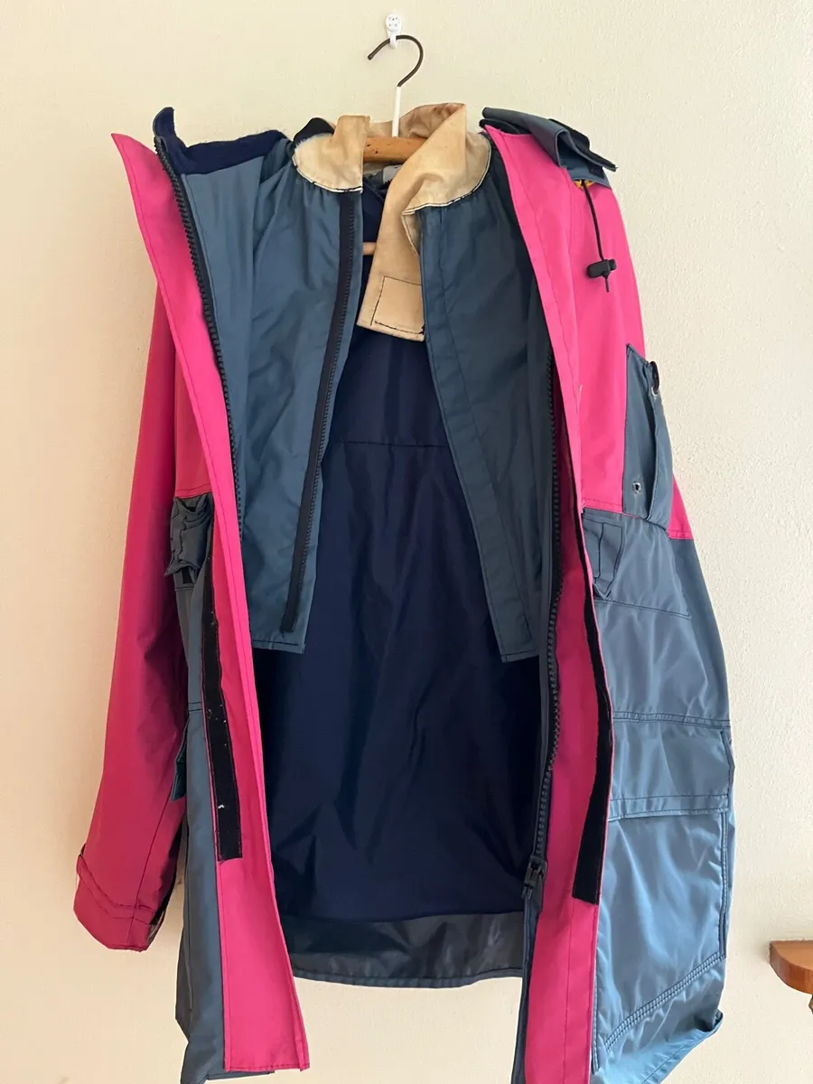 Sailing jacket and leggings and life jackets - Image 2