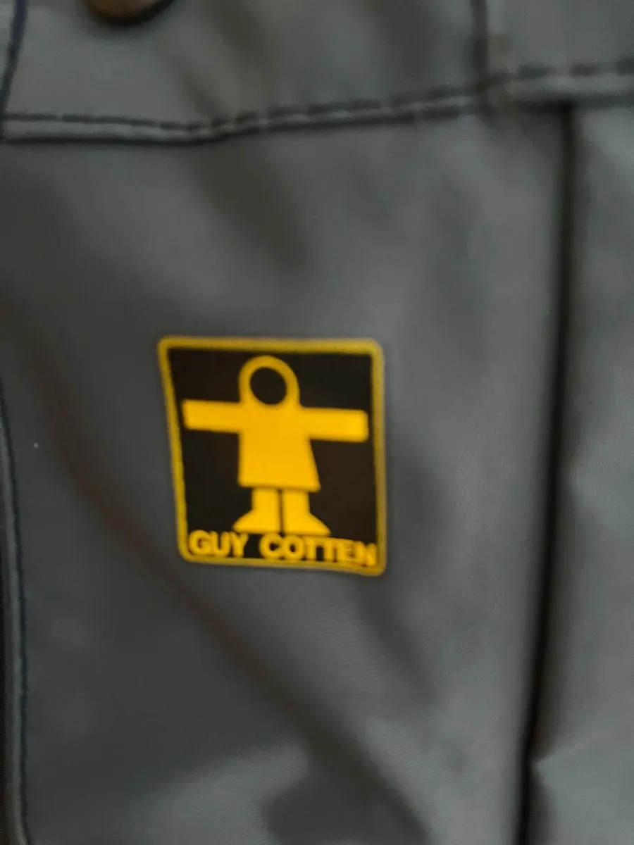Sailing jacket and leggings and life jackets - Image 3