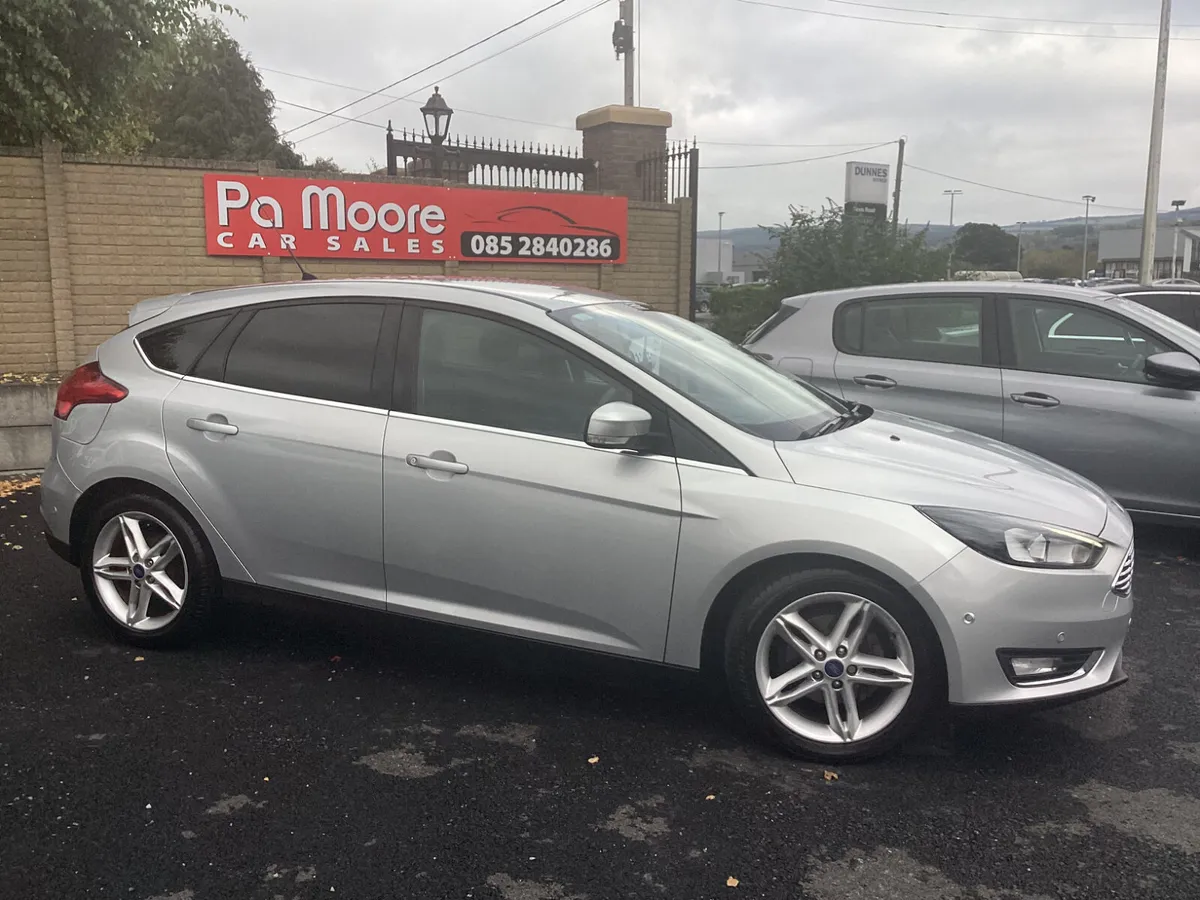 Ford Focus ** ONLY 36MILES * F.S.H - Image 3