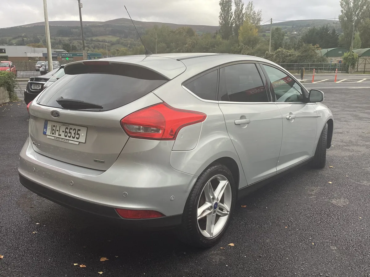Ford Focus ** ONLY 36MILES * F.S.H - Image 4