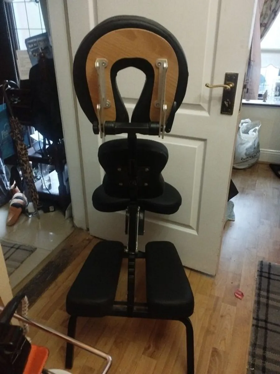 Massage/Tattoo chair. - Image 2