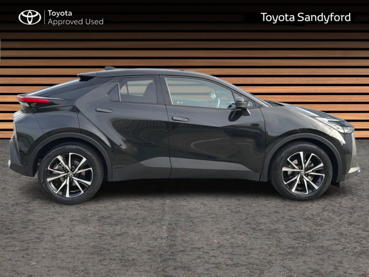 Toyota C-HR NEW MODEL HYBRID SPORT // HEATED SEATS - Image 3