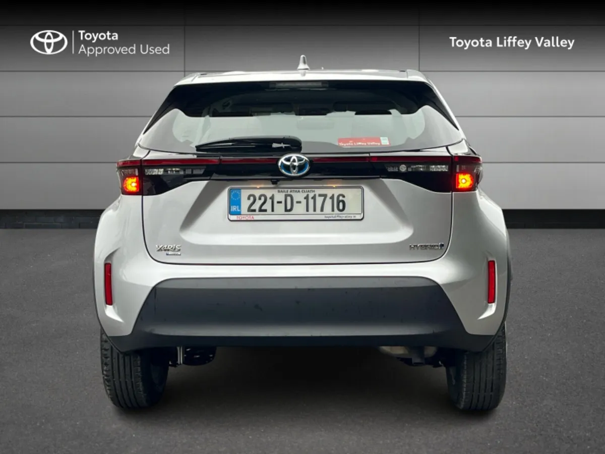 Toyota Yaris Cross YARIS CROSS LUNA 4DR AUTO - Image 4