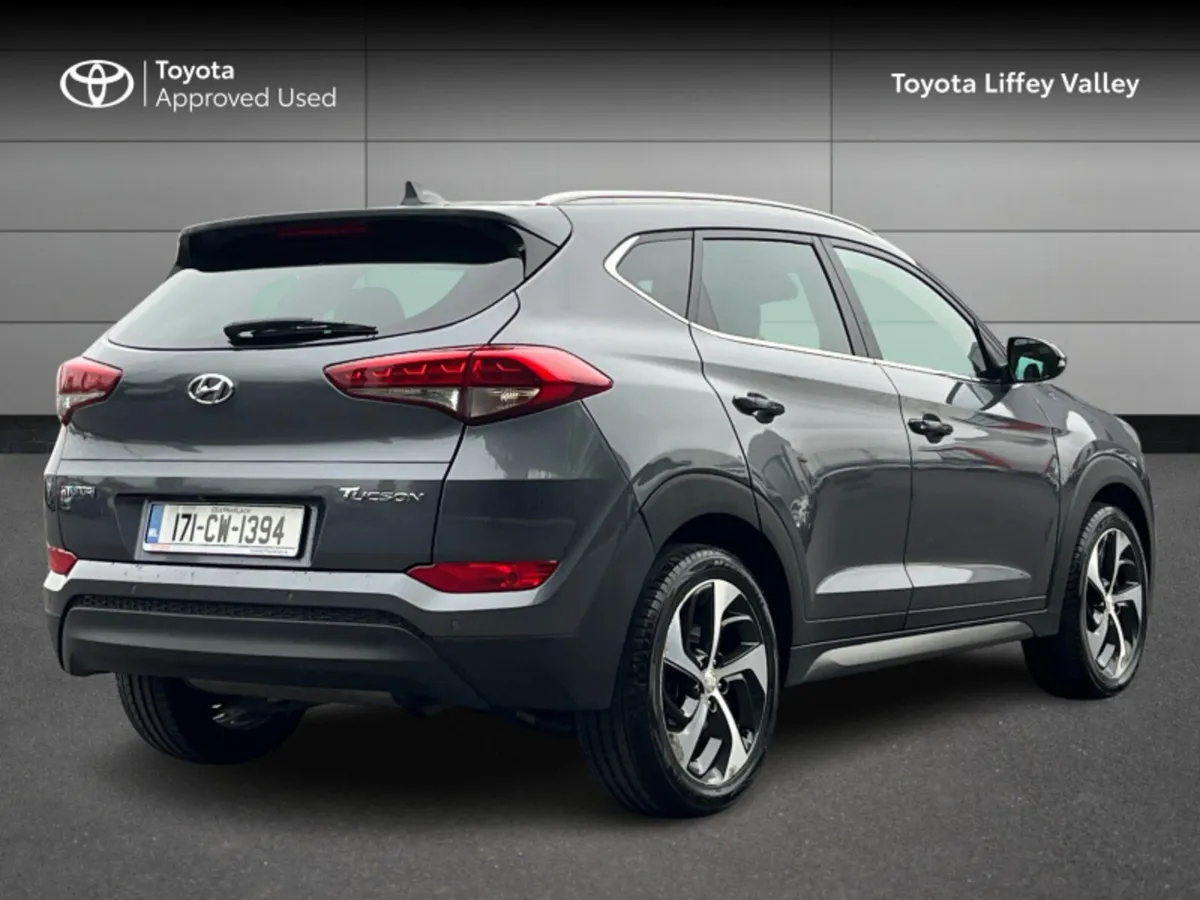 Hyundai Tucson 1.7 CRD PREMIUM B/DR 2WD 5 5DR AUTO - Image 2