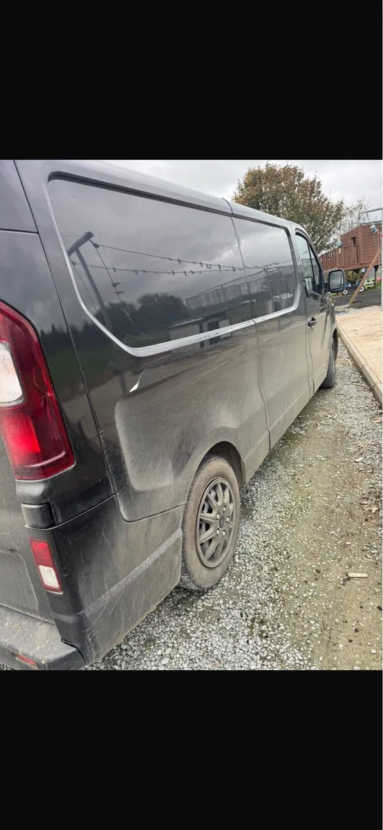 Vivaro - Image 2
