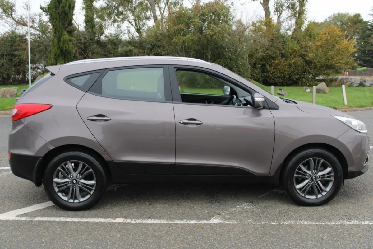 Hyundai ix35 1.7 Executive 4DR - Image 3