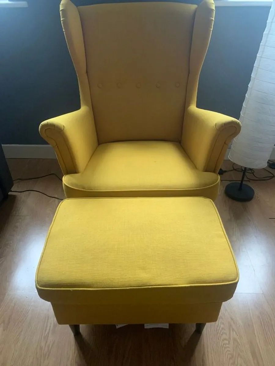 Armchairs and matching footstool - Image 1