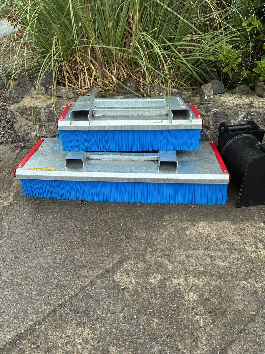 Sweeper brush - Image 1