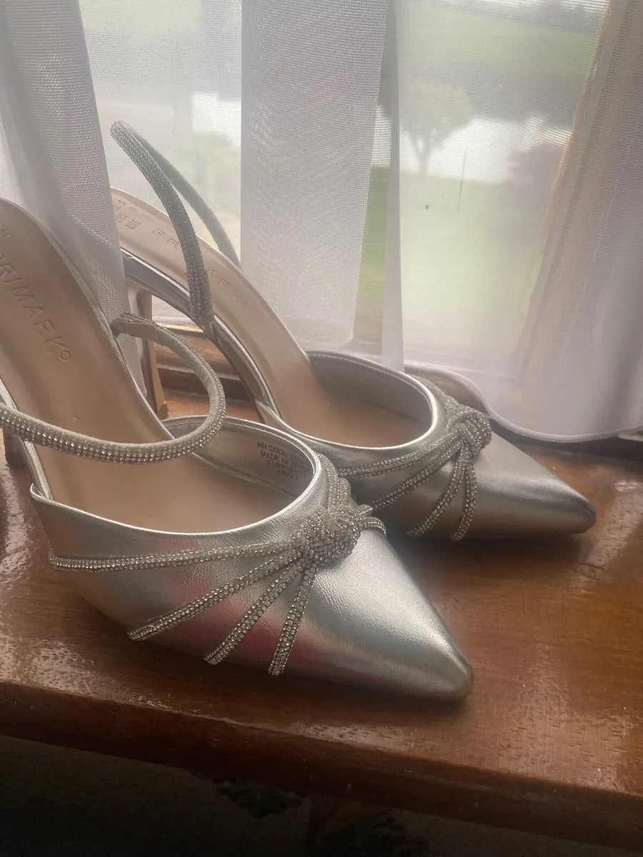 Silver shoes - Image 2