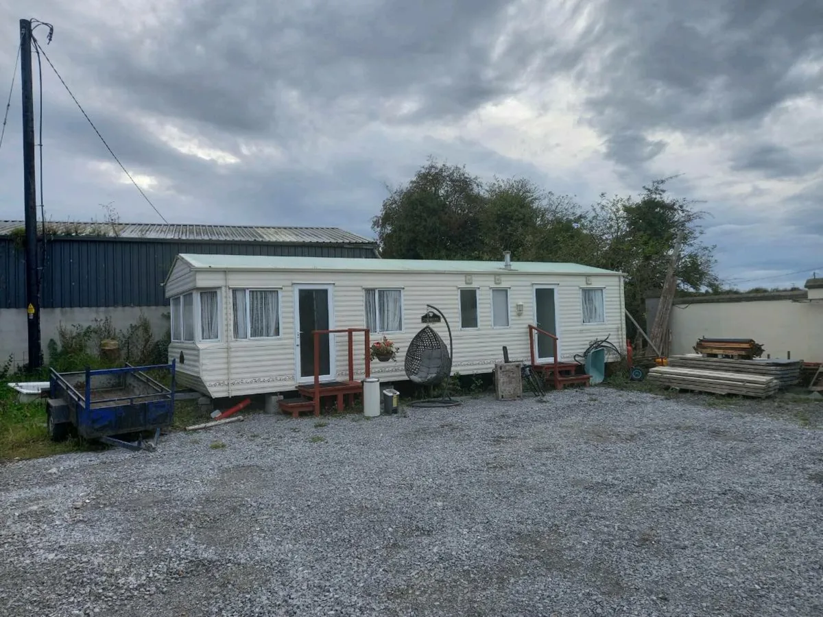 Mobile home - Image 1
