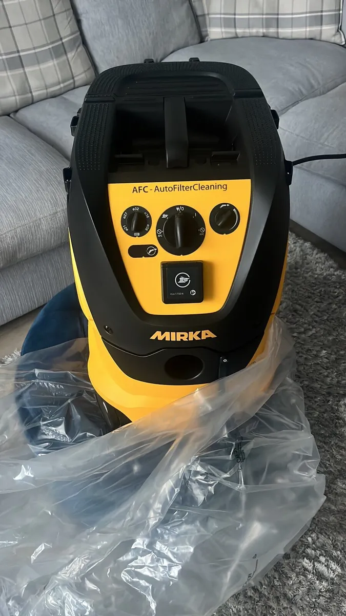 Mirka wall and ceiling sander and dust extractor - Image 2