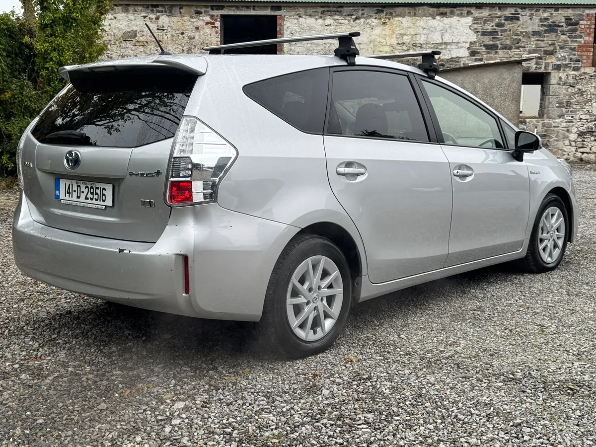 2014 Toyota Prius 7 Seater - Image 3