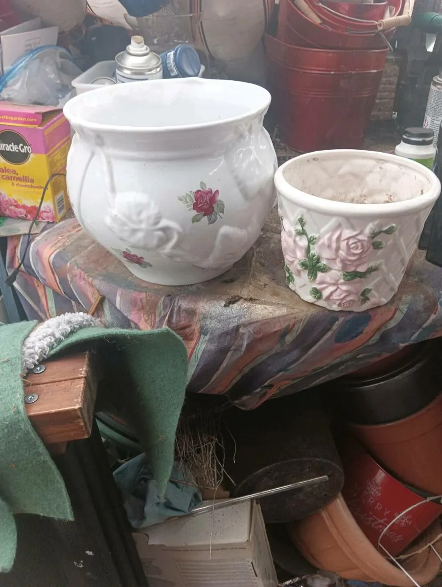 Lovely ceramic pots , vintage style.2for 15 - Image 1