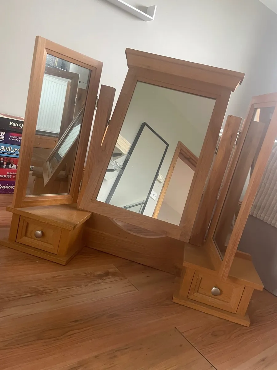 Vanity mirror - Image 1